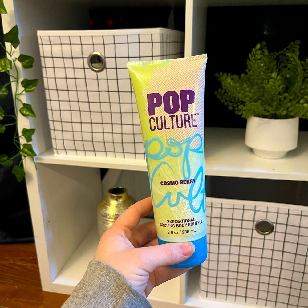 Pop Culture “Cosmo Berry” Skinsational Cooling Body Soufflé